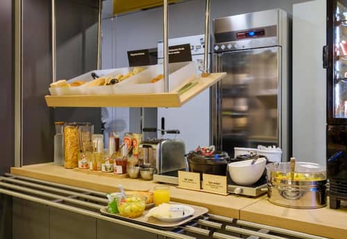 B&B Hôtel VILLENEUVE-LOUBET Village