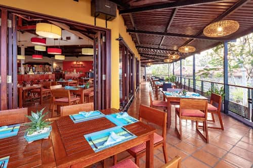 Victoria Nui Sam Lodge