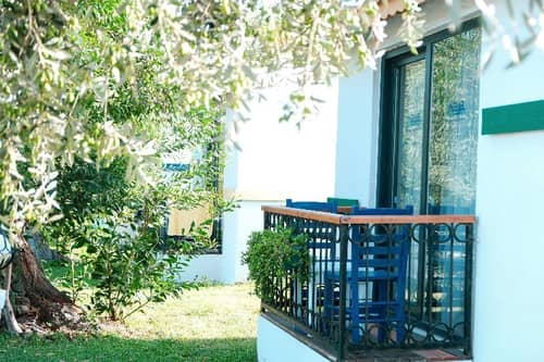 Maya Bistro Hotel Beach