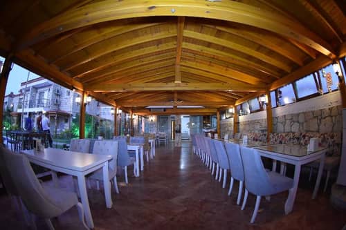 Kemerlihan Deluxe Hotel