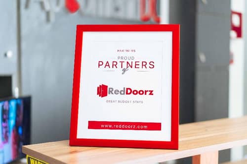 RedDoorz near G Mall Bajada Davao Multi-Use Hotel