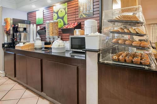 La Quinta Inn By Wyndham San Antonio I 35 N At Toe