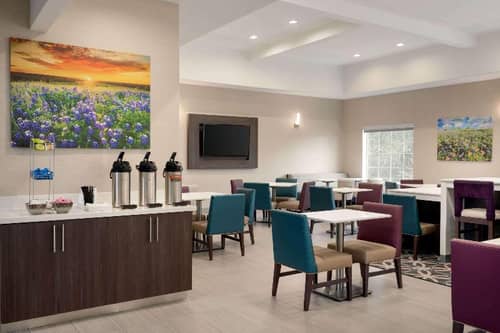 La Quinta Inn Suites By Wyndham I 20