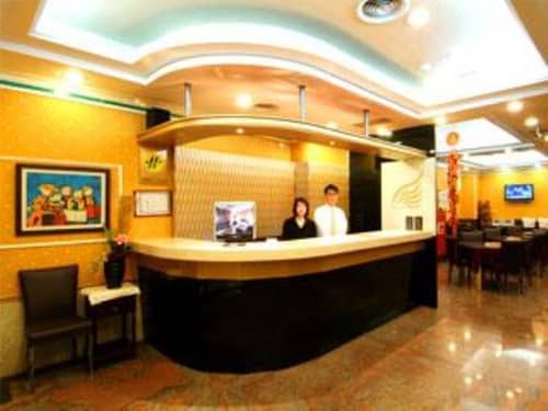 Golden Swallow Hotel