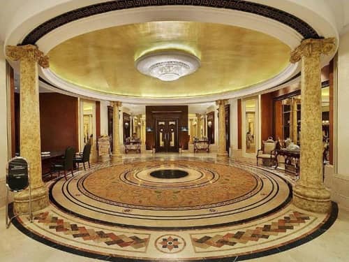 Mayfair Convention Hotel