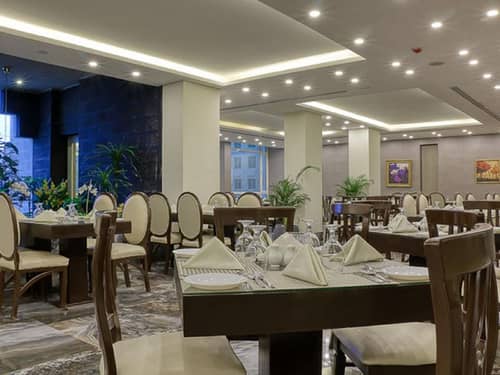Sandy Palace Hotel