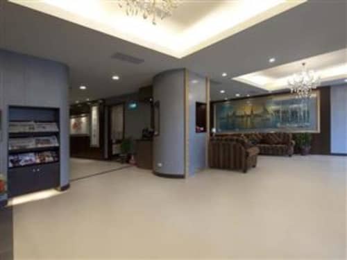 Metropolis Hotel