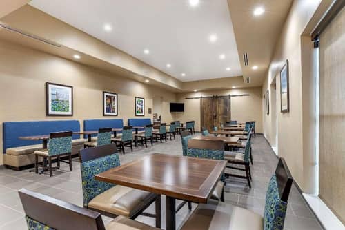 Comfort Suites