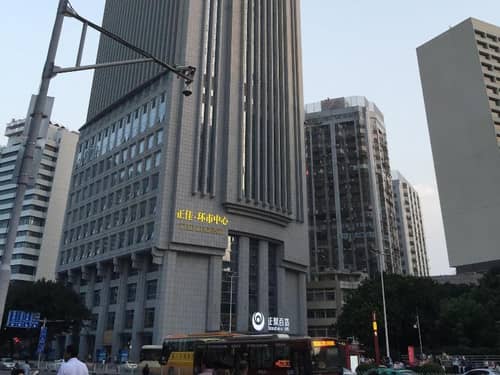 Nomo Service Apartment The Legend