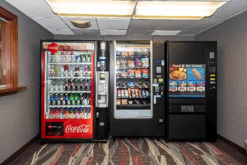 HomeTowne Studios Wilmington - New Castle