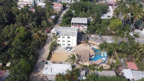 Hotel Ashly Loma Larga
