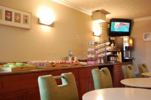 Western Inn Lakewood Tacoma