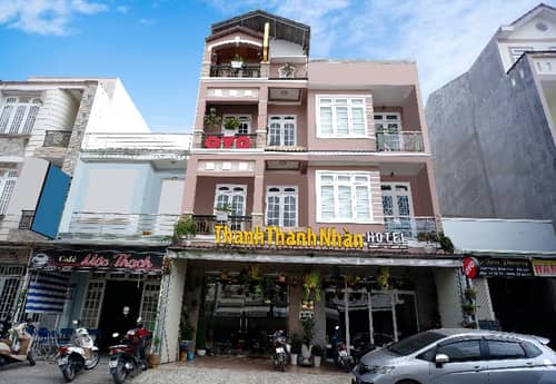 987 Thanh Thanh Nhan Hotel