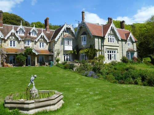 Lisle Combe
