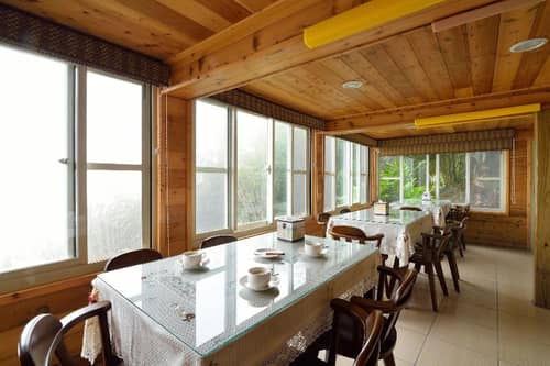 Sitou Flora's House B&B