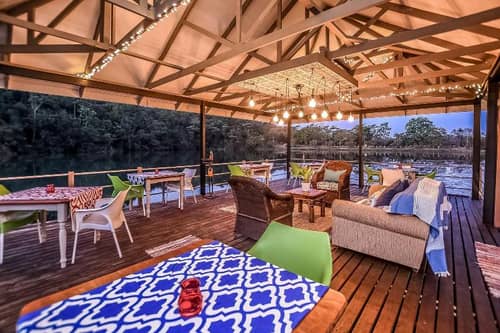 Bambuu Lakeside Lodge