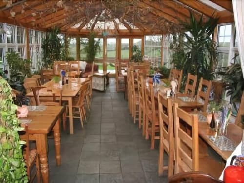 The Crooked Inn - Inn