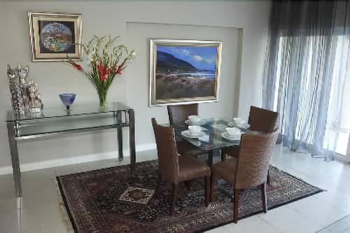 Seaview Manor Exquisite Bed & Breakfast