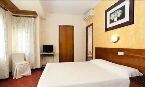 Hostal Tropical