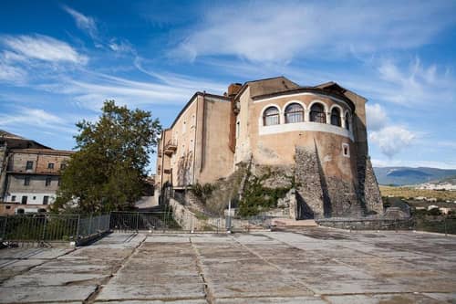 Castello Di Altomonte