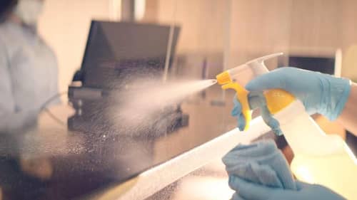 Econo Lodge Inn & Suites East