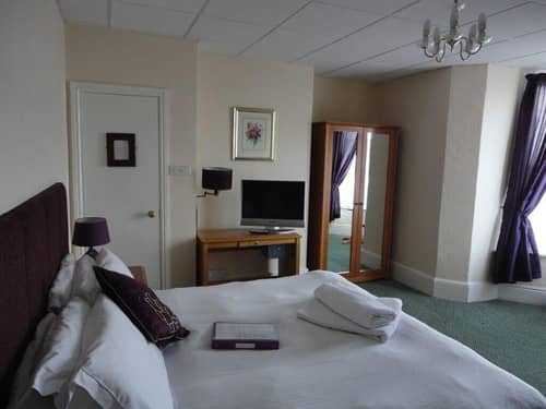 Albert And Victoria Hotel