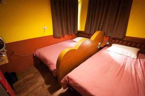 Aires Hostel