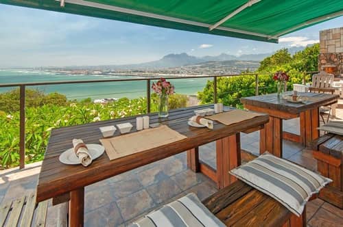 18 On Kloof Bed And Breakfast