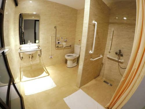 Lütel Hotel: Xpark. Gloria Outlets. Shin Kong Cin