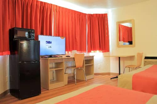 Motel 6 Enfield, CT - Hartford