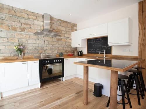 The Willow Restaurant & Cottages