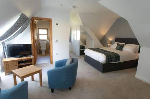 Redwood House Hotel