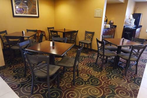 Cobblestone Inn & Suites - Harper