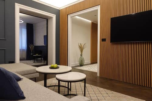 One Luxury Suites