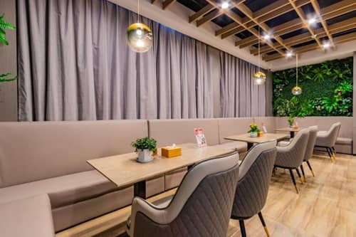 Gya Jiaxing Haiyan County Changan Road Lishi Plaza