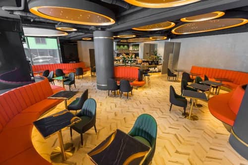Q21 Hotel
