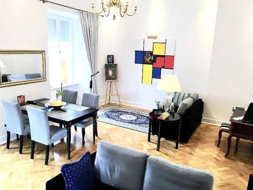MONDRIAN Luxury Suites&Apartments OldTown MarketSq
