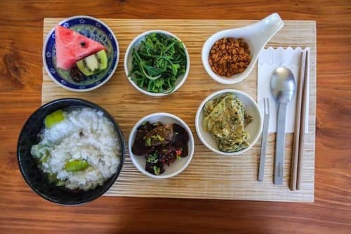 Xi Tou in Sunny Day Inn