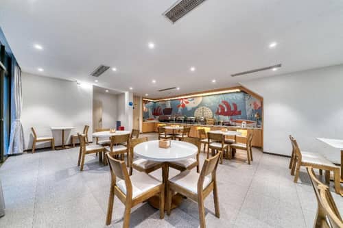 Hanting Hotel (Jiaxing Tongxiang Zhenxing Road)