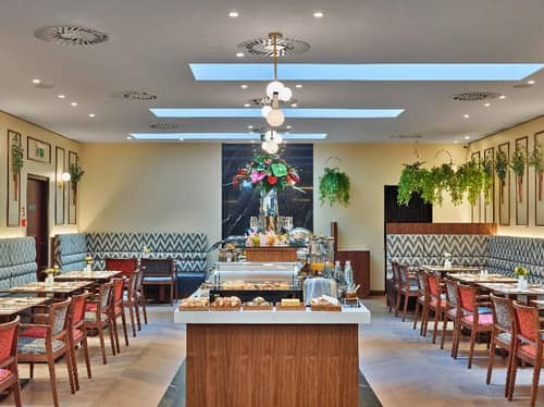 EST Grand Hotel Savoy