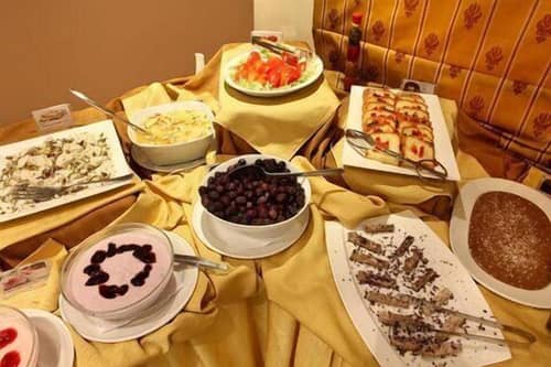 Capri Hotel Suites