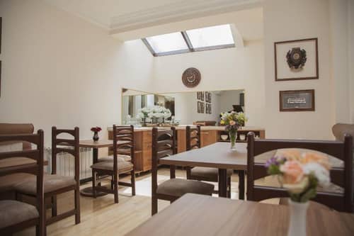 Hin Yerevantsi Hotel