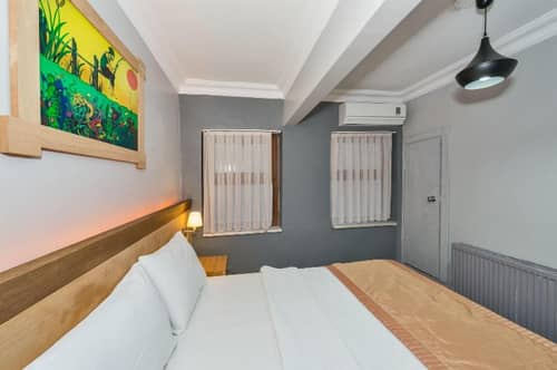 Cirrus Suites Tomtom