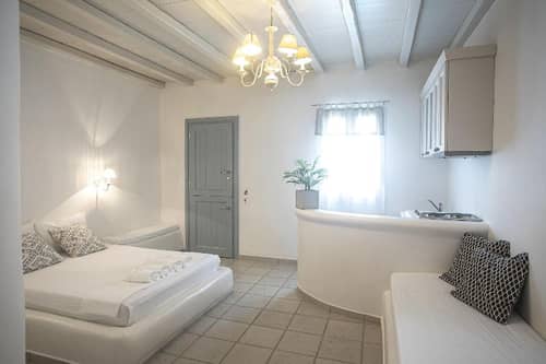 Onar Hotel And Suites