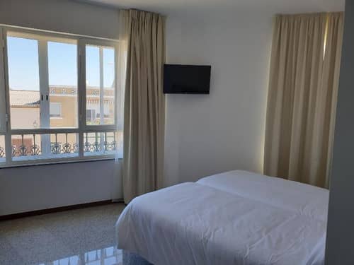 Mesa N Hostal La Cabaa A