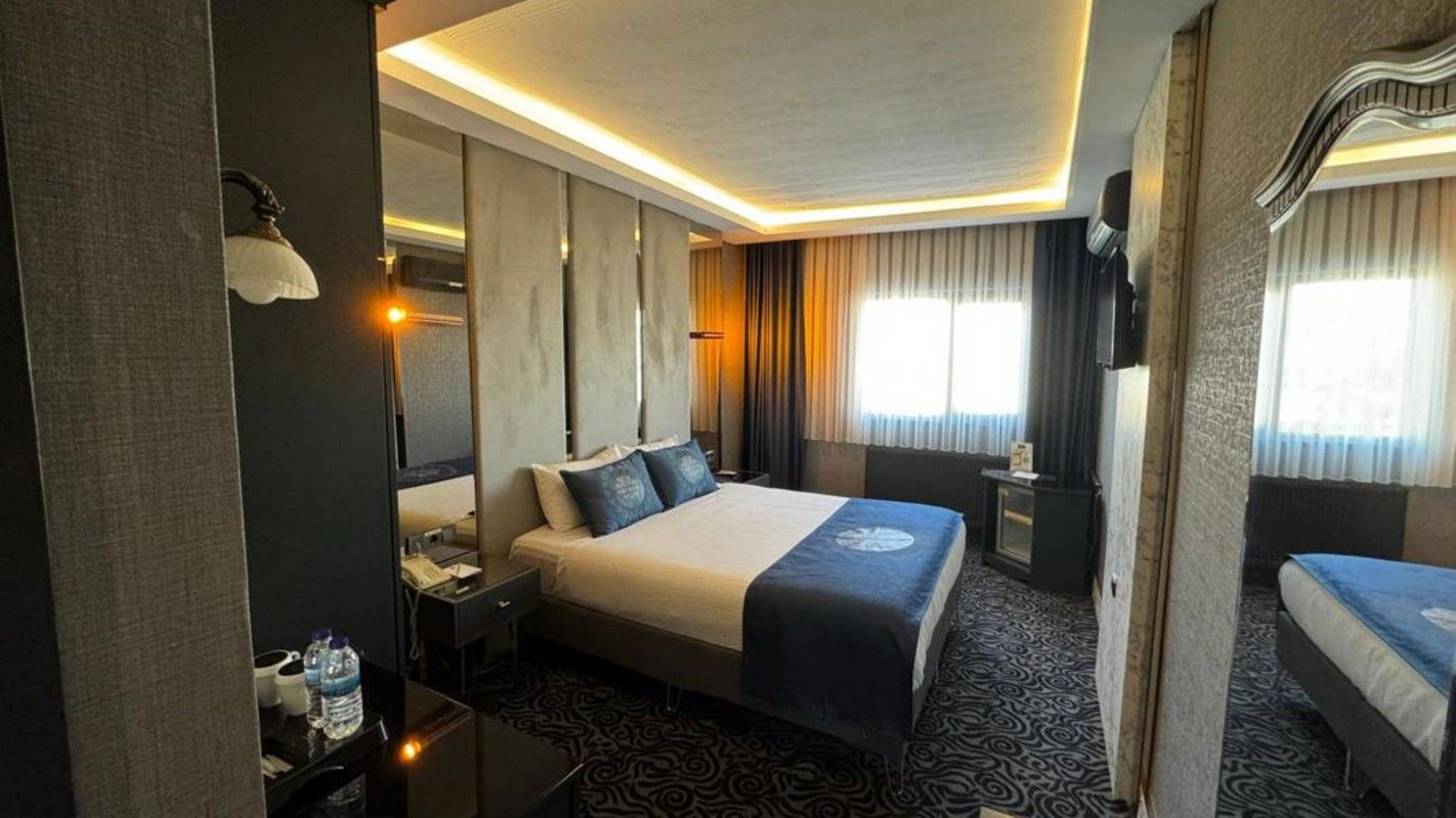 Bç Ruby Hotel