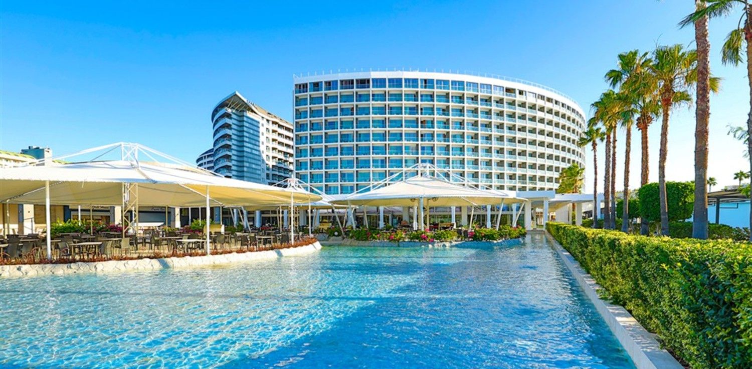 Crystal Centro Lara