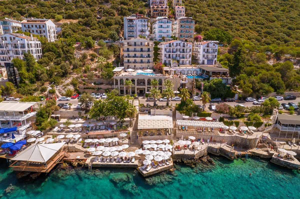 Hera Hotel