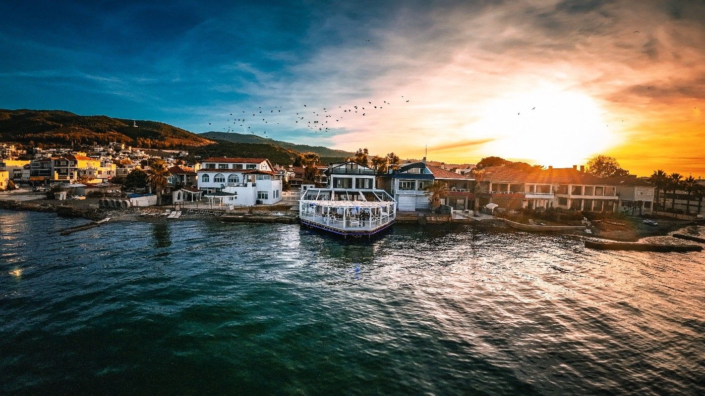 Black Lotus İzmir