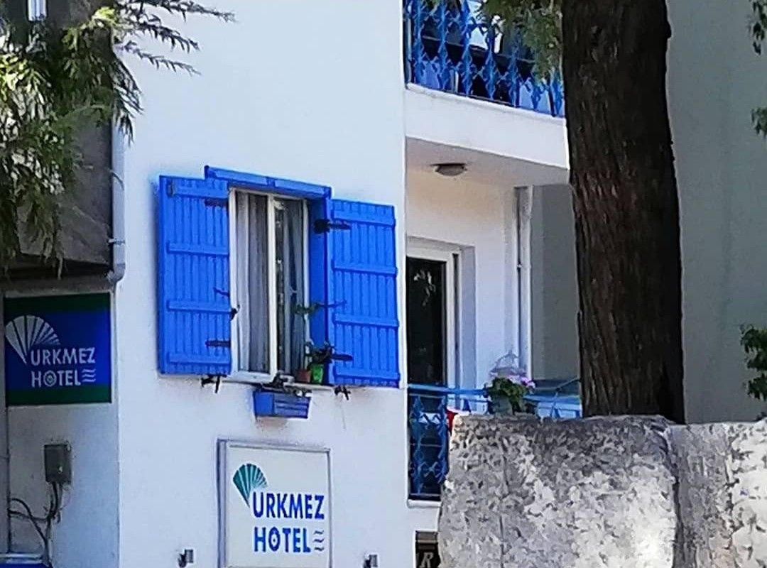 Ürkmez Otel